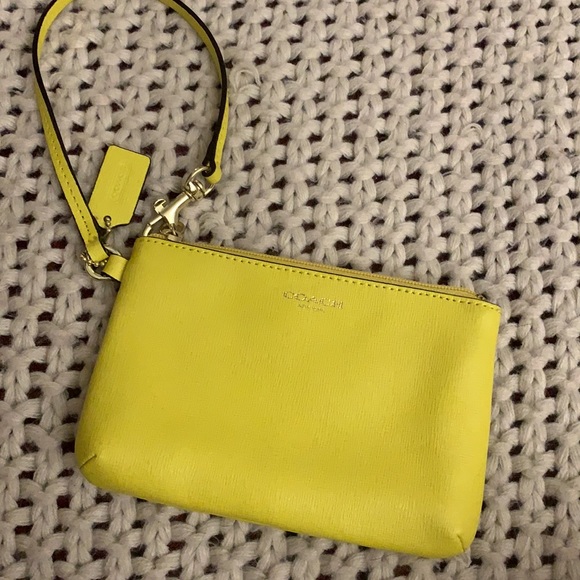 COACH wristlet - Picture 4 of 5